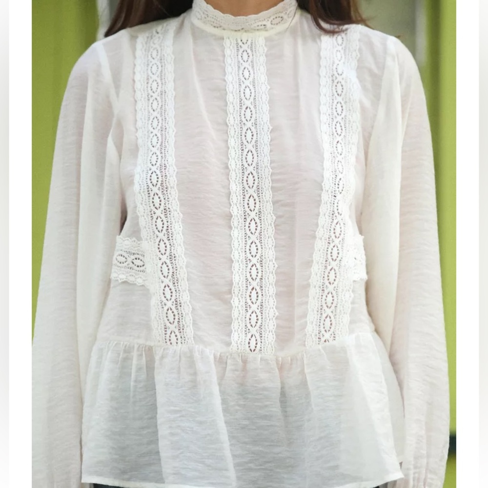 Zara oyster White Lace Women's Top